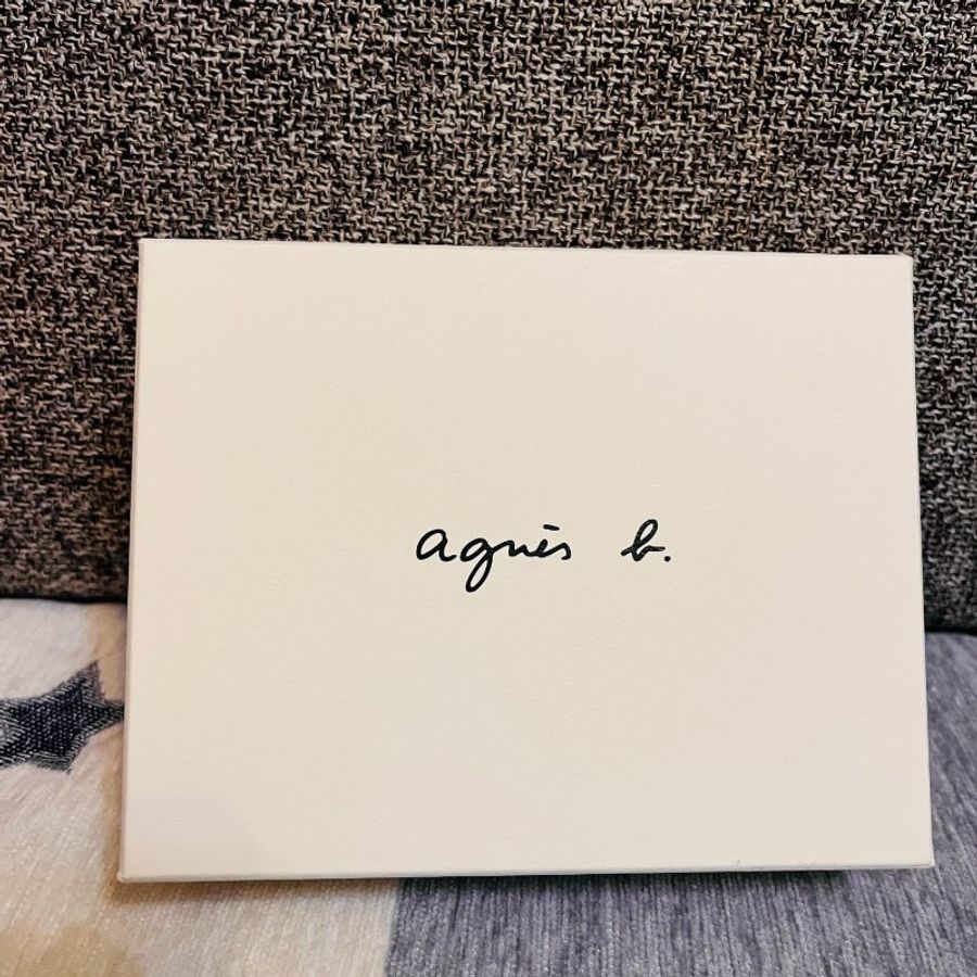 agnès b.浮雕LOGO 牛皮皮革短夾 男女適用-6