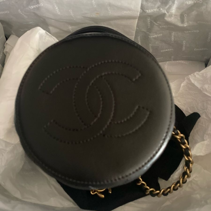 cosmetic bag in chains-7