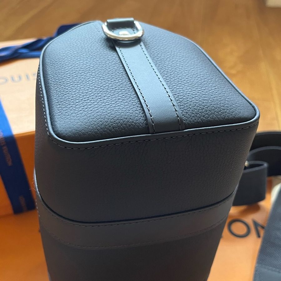 LOUIS VUITTON M11602 City Keepall深藍色牛皮斜背包-19
