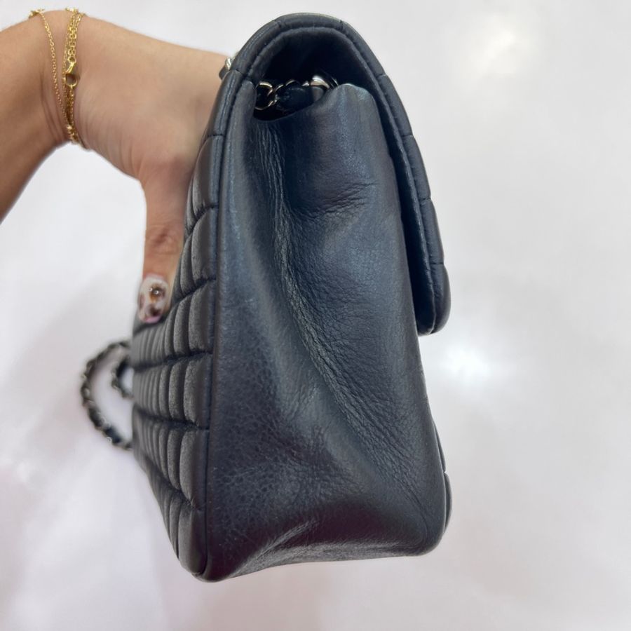 CHANEL 翻蓋口蓋 LOGO銀釦 方格鍊條包(黑色)-32