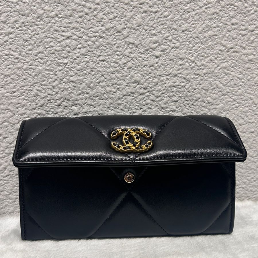 Chanel 19掀蓋長夾-4