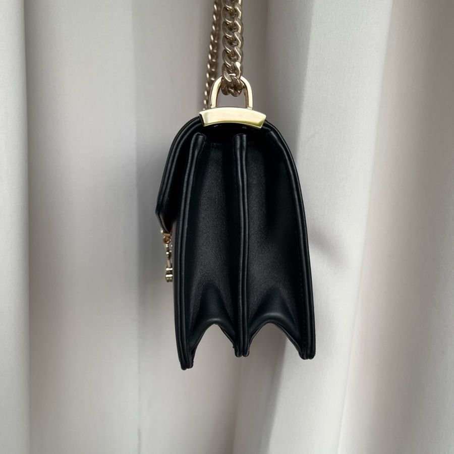 《雙11骨折價》（全新品、配件🈵）Miu Miu Confidential 刺繡麻布掛肩帶 RFID晶片款 斜背包 單肩包 腋下包-6