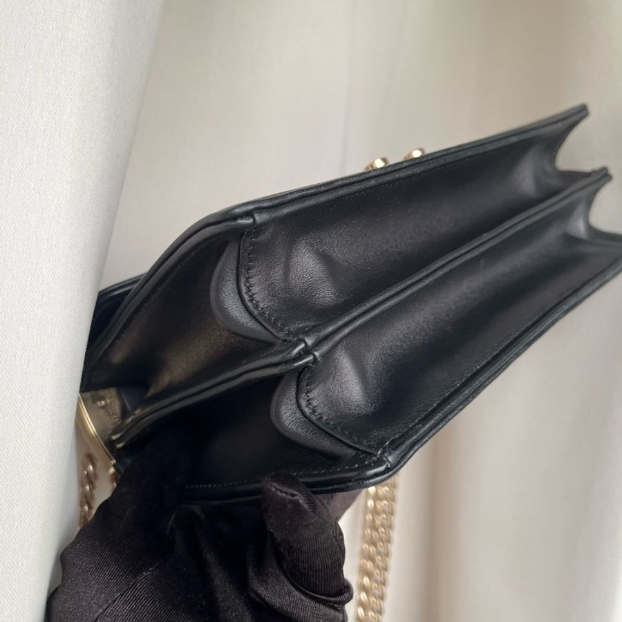 《雙11骨折價》（全新品、配件🈵）Miu Miu Confidential 刺繡麻布掛肩帶 RFID晶片款 斜背包 單肩包 腋下包-14