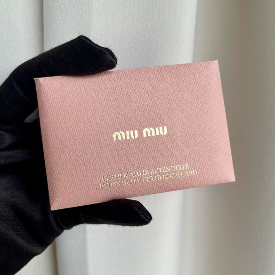 《雙11骨折價》（全新品、配件🈵）Miu Miu Confidential 刺繡麻布掛肩帶 RFID晶片款 斜背包 單肩包 腋下包-23