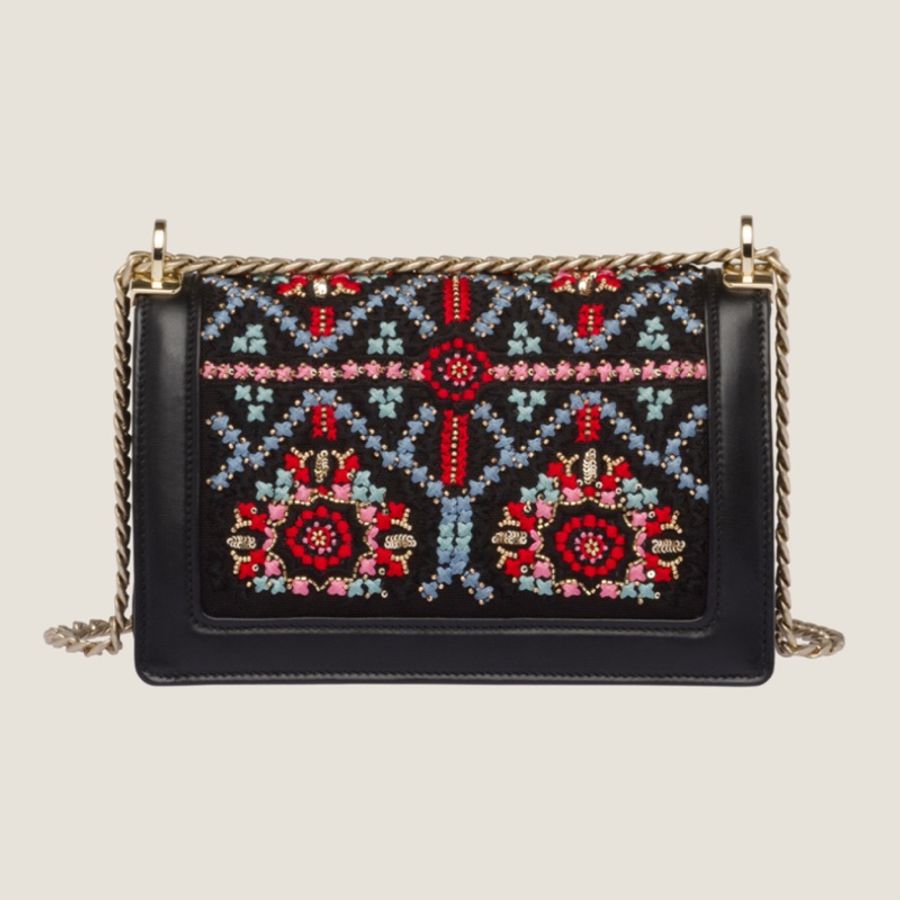 《雙11骨折價》（全新品、配件🈵）Miu Miu Confidential 刺繡麻布掛肩帶 RFID晶片款 斜背包 單肩包 腋下包-34