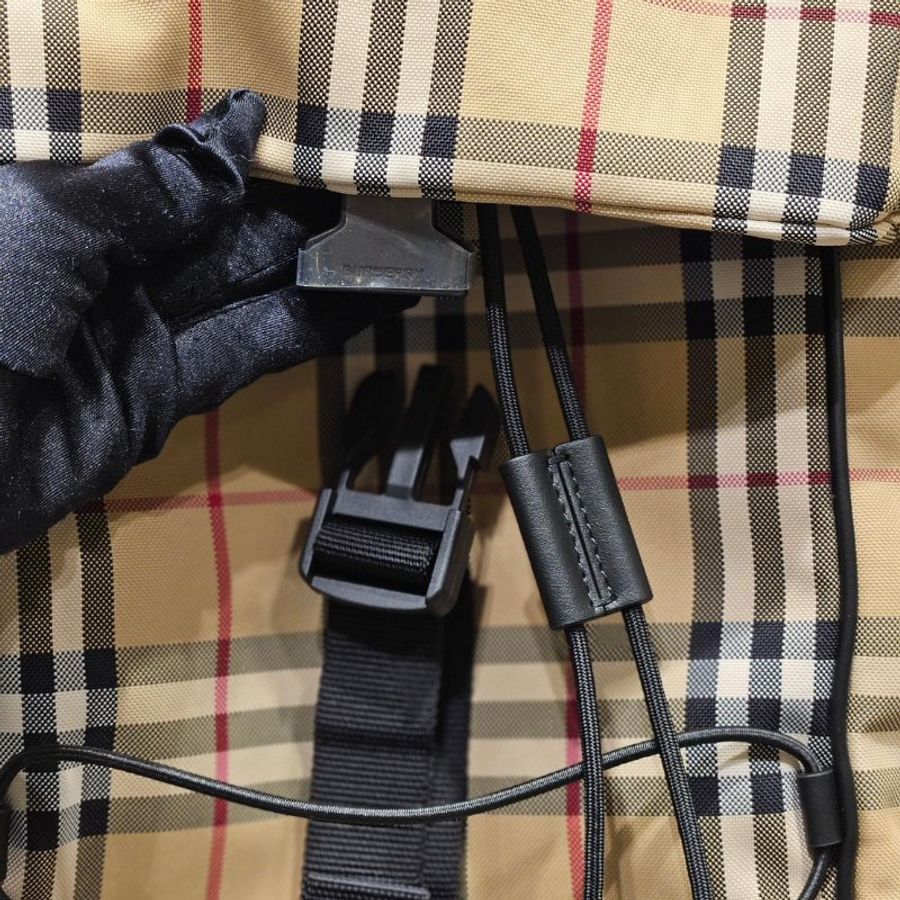 Burberry 80701191 Murray 格紋尼龍後背包【促銷品】-8