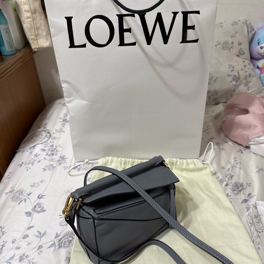 Loewe mini puzzle bag 荔枝牛皮 灰藍色-11