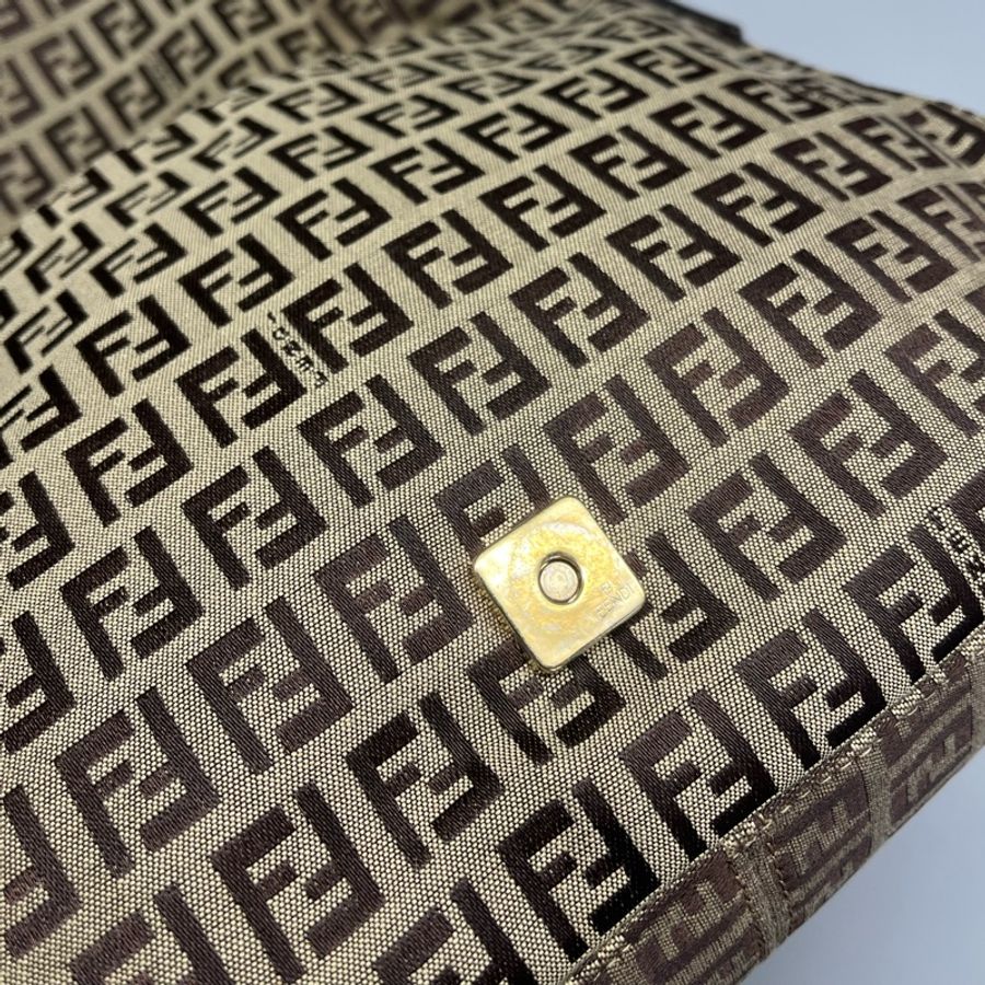 🏷️ Fendi 媽媽包-16