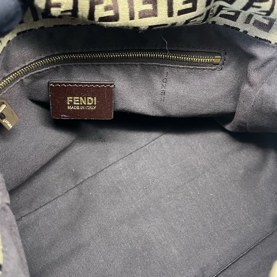 🏷️ Fendi 媽媽包-17