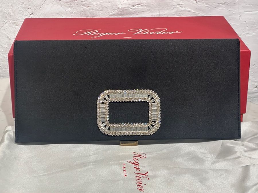 Roger Vivier 黑色緞面方型鑽款晚宴包-0