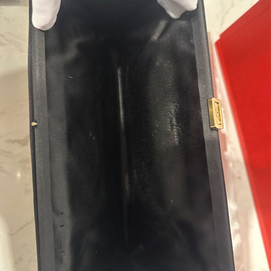 Roger Vivier 黑色緞面方型鑽款晚宴包-13