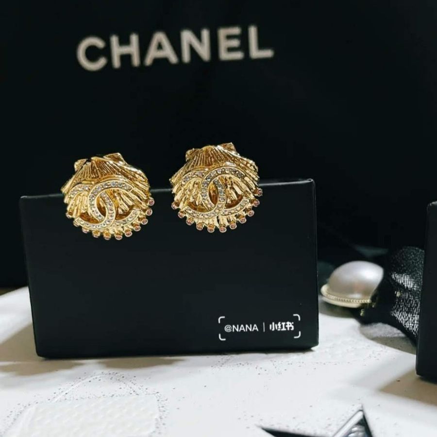 Chanel 香奈兒 金色 貝殼造型 雙C logo 鑽 耳針 耳環-3