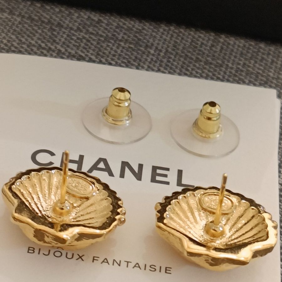 Chanel 香奈兒 金色 貝殼造型 雙C logo 鑽 耳針 耳環-7