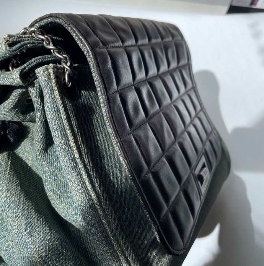 Chanel牛仔冰格2.55釦雙帶包-21