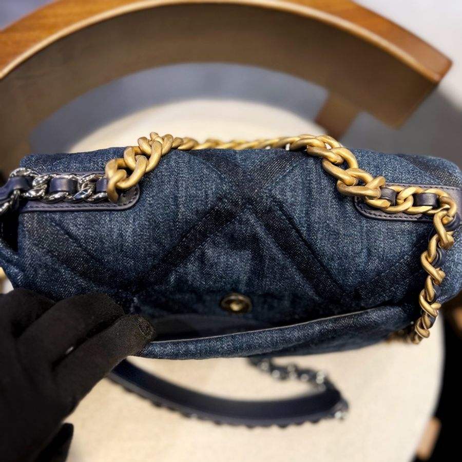 ► 全新 Chanel 19 牛仔包-2
