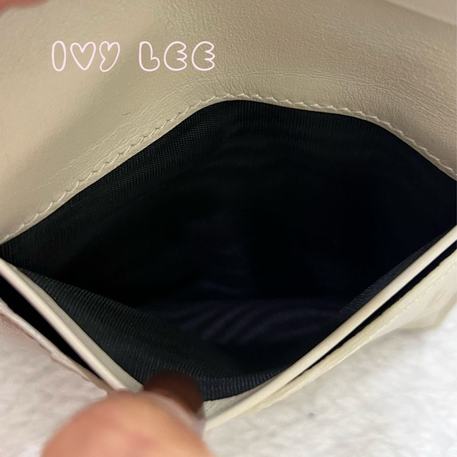 SAINT LAURENT 閃亮小牛皮鱷魚壓紋 Monogram Uptown 皮夾 白色復古短夾582296 二手精品-13