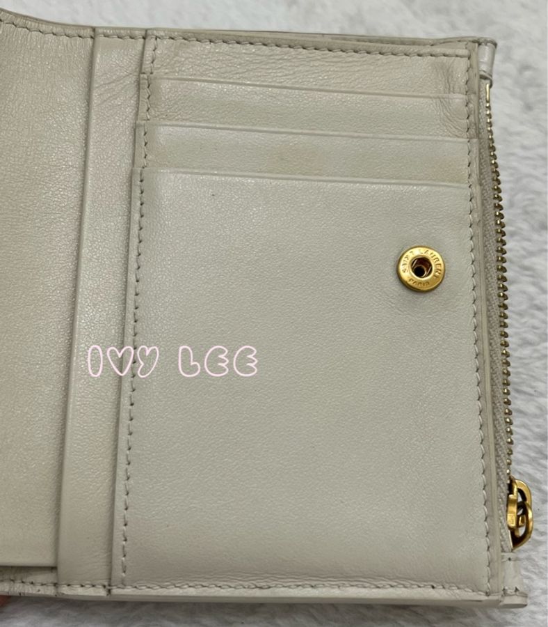 SAINT LAURENT 閃亮小牛皮鱷魚壓紋 Monogram Uptown 皮夾 白色復古短夾582296 二手精品-26