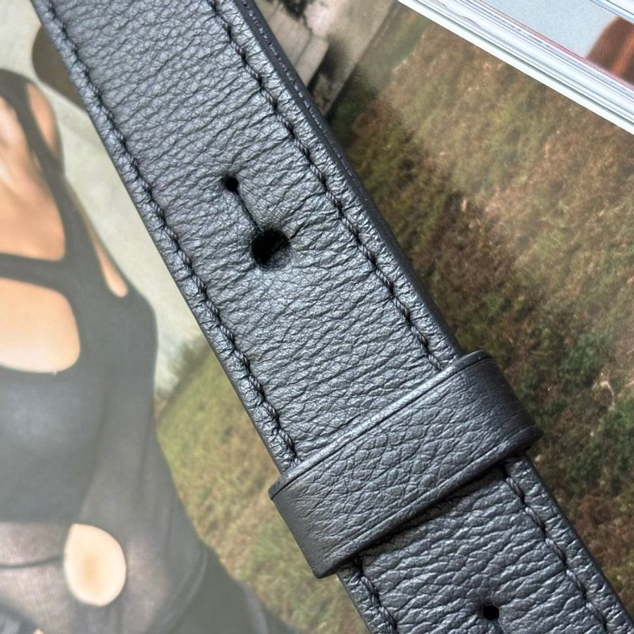 ::LOUIS VUITTON:: M82544 Alpha 可穿戴式錢包 黑色壓紋側背包-13