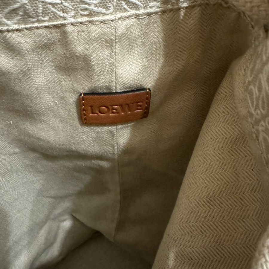 LOEWE 2022 paula's ibiza 緹花水桶包-5