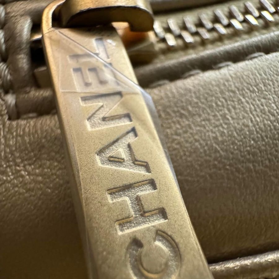 Chanel 24s 黑金 hobo bag 單肩包/腋下包-14