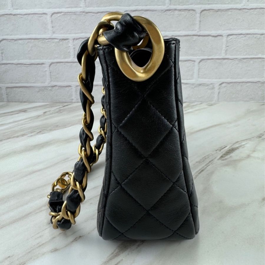 Chanel 24s 黑金 hobo bag 單肩包/腋下包-17