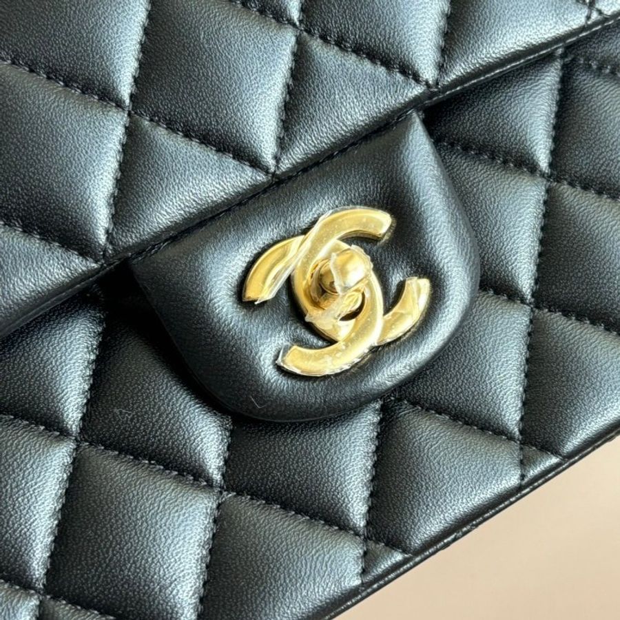 ::CHANEL:: 黑菱格羊皮金雙C COCO25-7