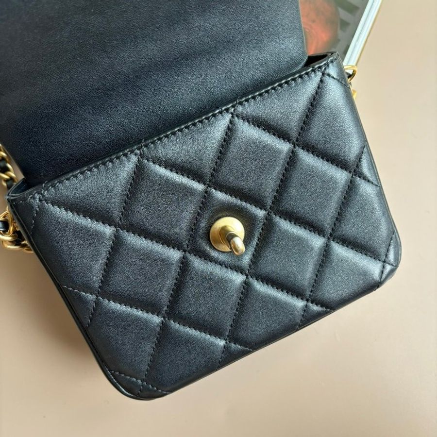 ::CHANEL:: AS2733 側邊立體字母 黑菱格 方形口蓋鏈包-2