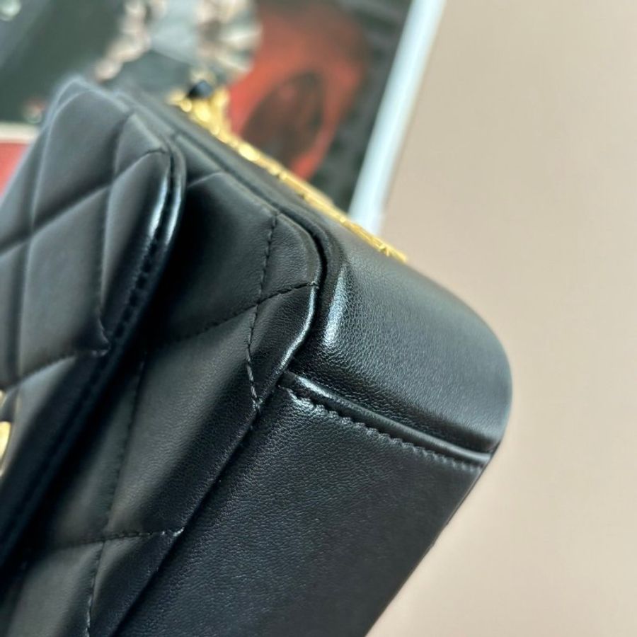 ::CHANEL:: AS2733 側邊立體字母 黑菱格 方形口蓋鏈包-7