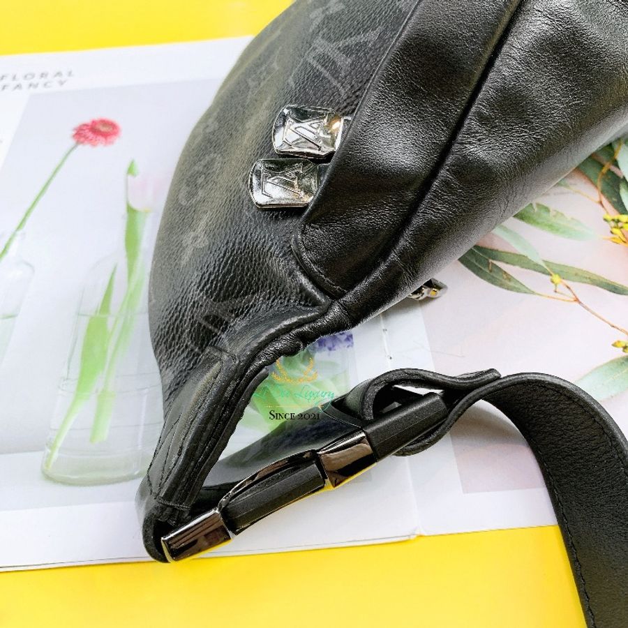 Louis Vuitton LV M46035 Discovery PM 黑灰字紋腰包-9