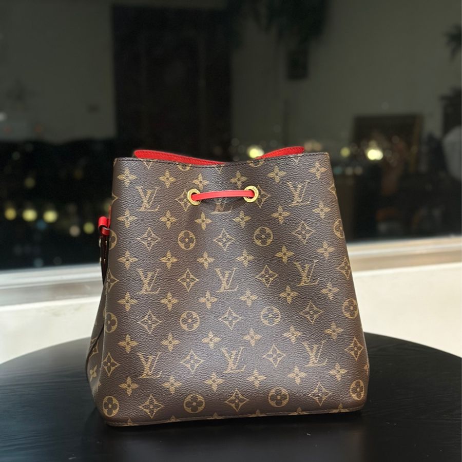Lv NeoNoe 紅水桶肩背包❤️9新閒置品釋出🔥-10
