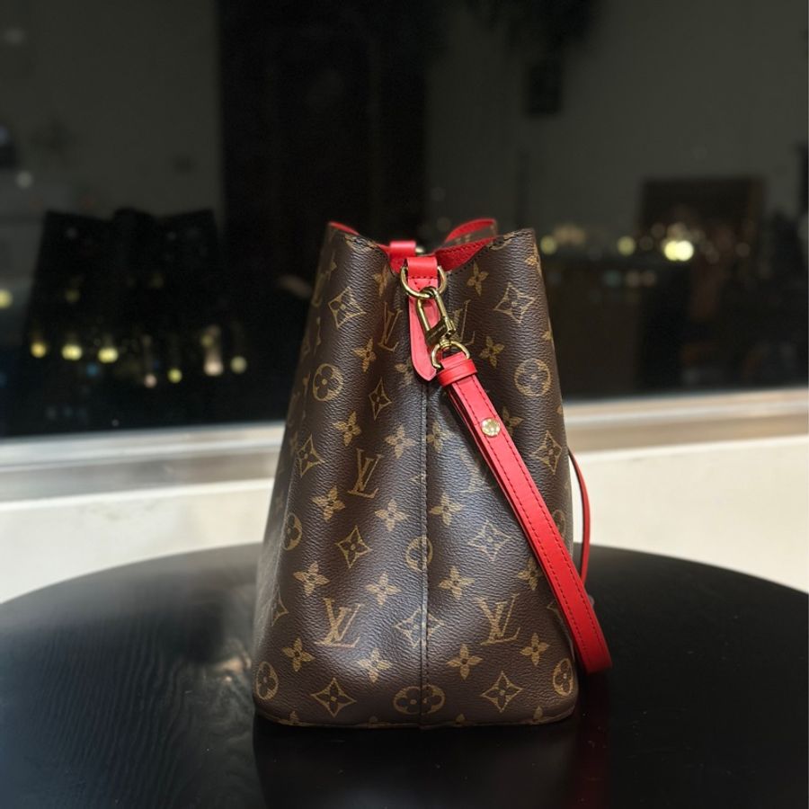 Lv NeoNoe 紅水桶肩背包❤️9新閒置品釋出🔥-11