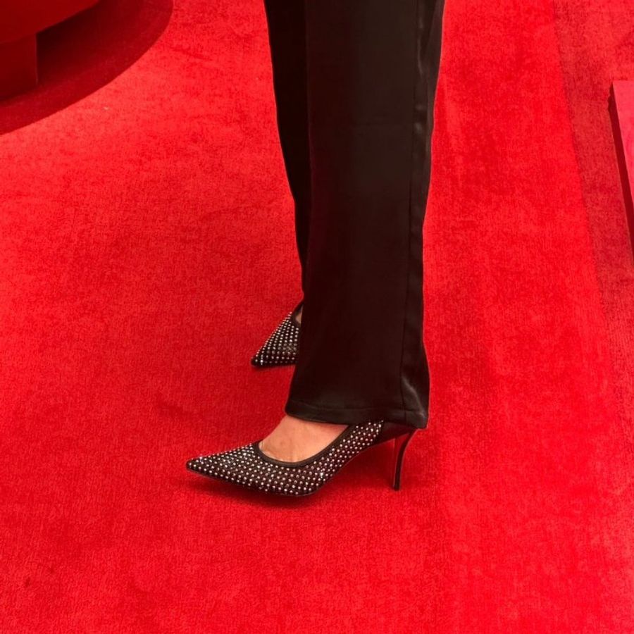 Christian Louboutin Apostropa Mesh Strass高跟紅底鞋 黑色 EU 37/38/38.5/39 8公分高 楊冪同款《當季專櫃正售★全新商品 》-6