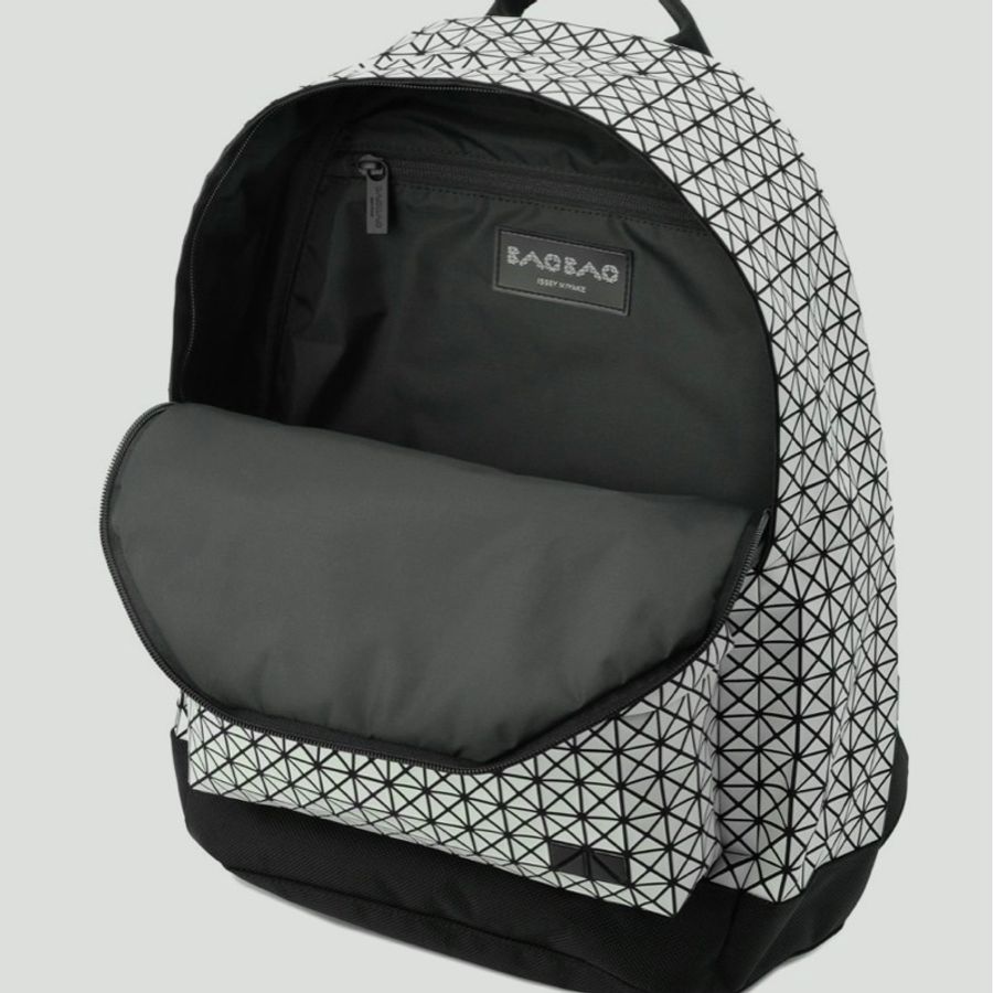 BAO BAO ISSEY MIYAKE- DAYPACK 三宅一生 後背包(Light Gray)-3