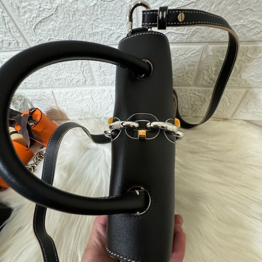 LV CHAINIT 限量走秀款 老花拼黑色 鎖頭包-12