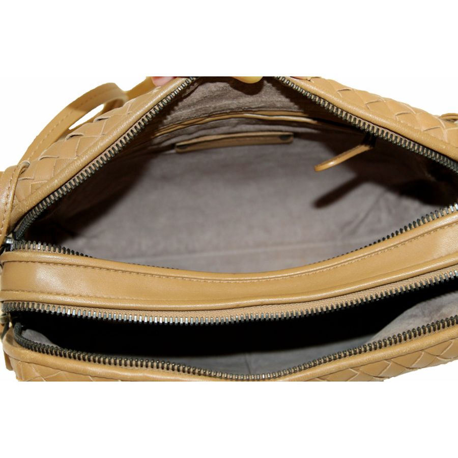Bottega Veneta Brown Woven Lambskin Leather Medium Loop Camera Bag-31