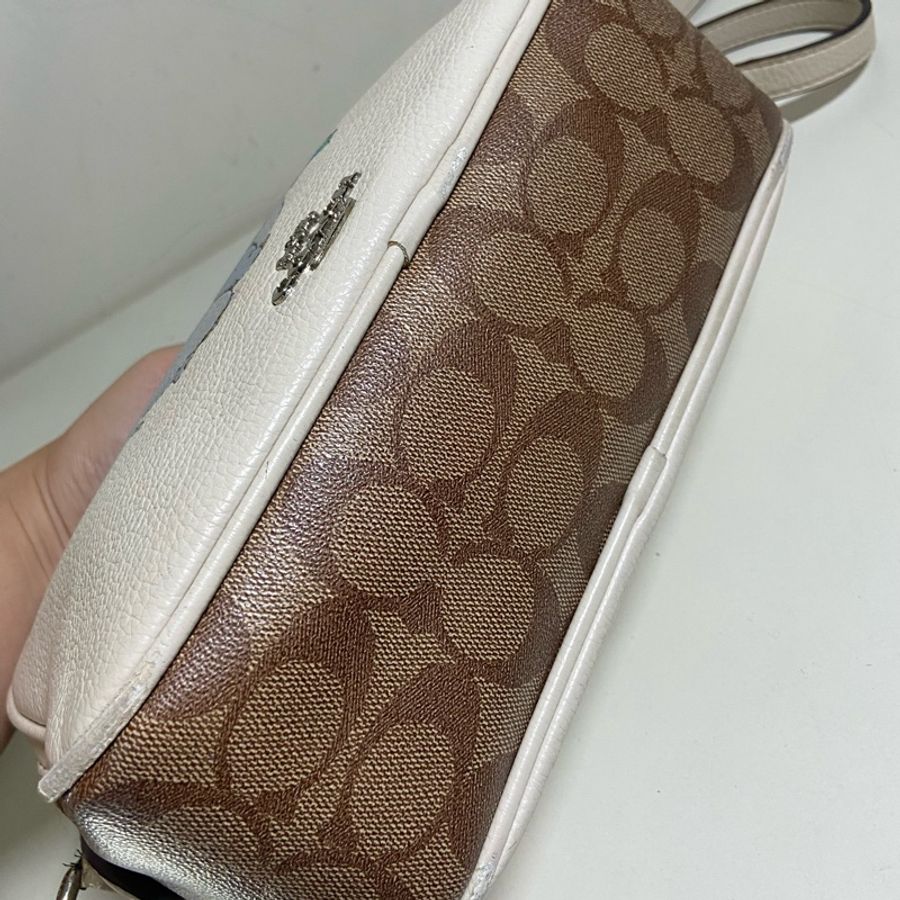 COACH x Disney 91118 迪士尼聯名款小飛象相機包-11