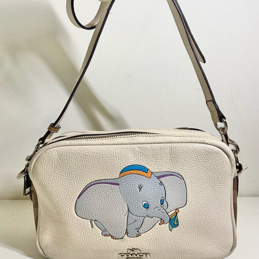 COACH x Disney 91118 迪士尼聯名款小飛象相機包-14