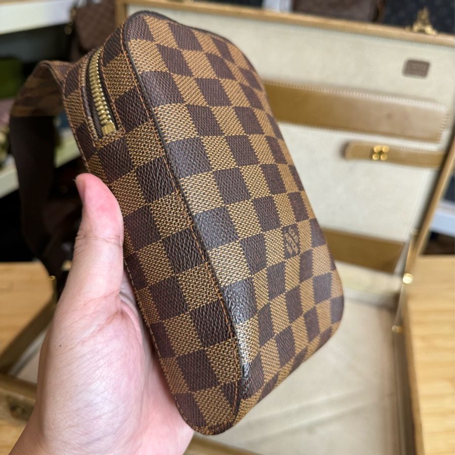 上架作業中 Louis Vuitton Damier棋盤方塊胸口腰包/胸口包🤎超棒貨色-1