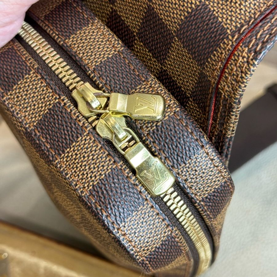 上架作業中 Louis Vuitton Damier棋盤方塊胸口腰包/胸口包🤎超棒貨色-7