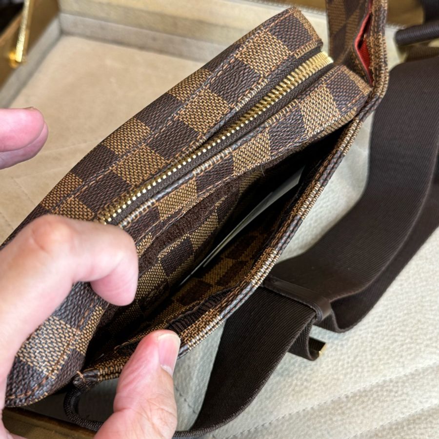 上架作業中 Louis Vuitton Damier棋盤方塊胸口腰包/胸口包🤎超棒貨色-9