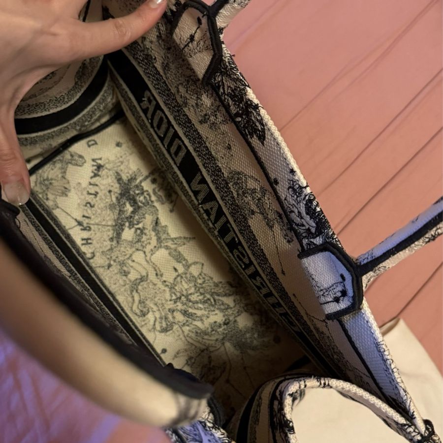 DIOR BOOK TOTE 星座奶油白輕便袋 中號-13