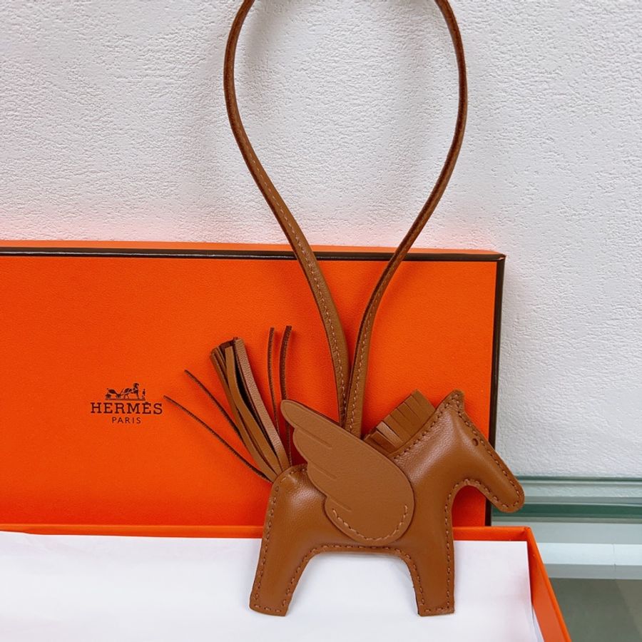 全新✨Hermes rodeo pegase 金棕色飛馬包包吊飾-2