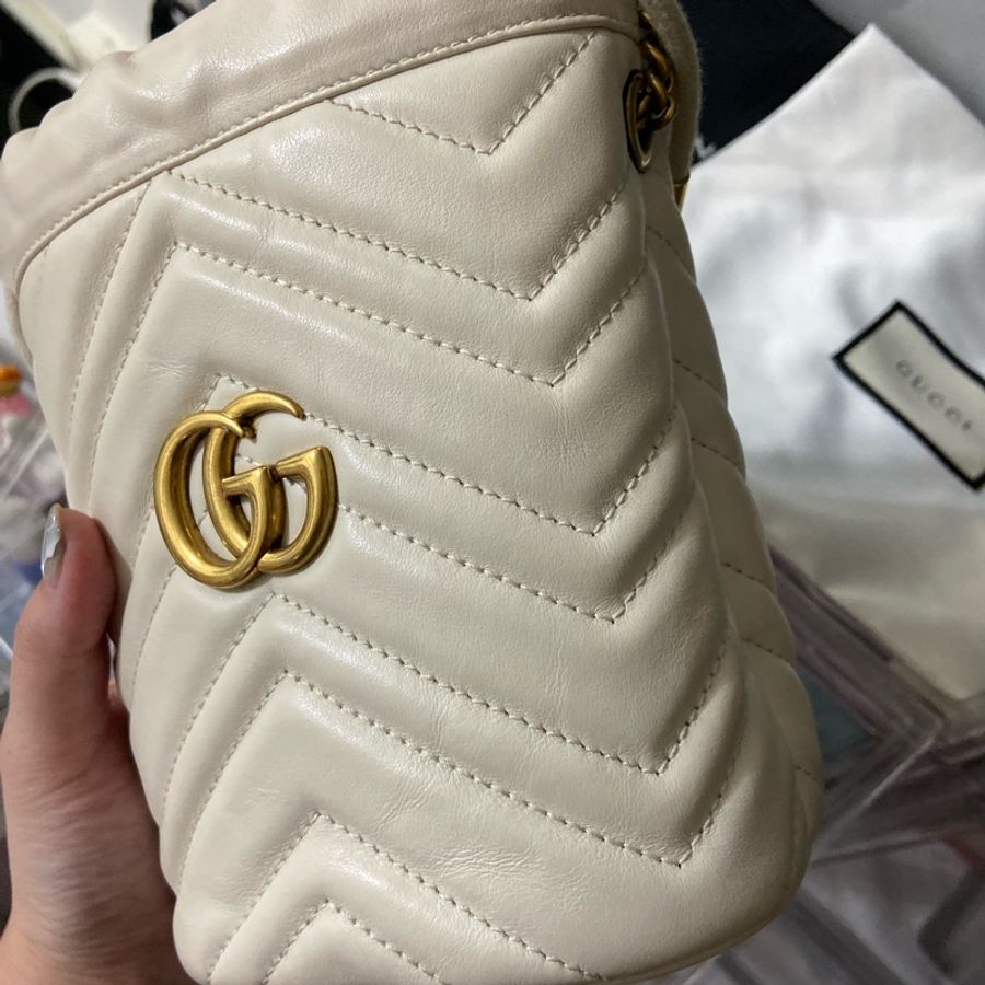 Gucci米白水桶包-1