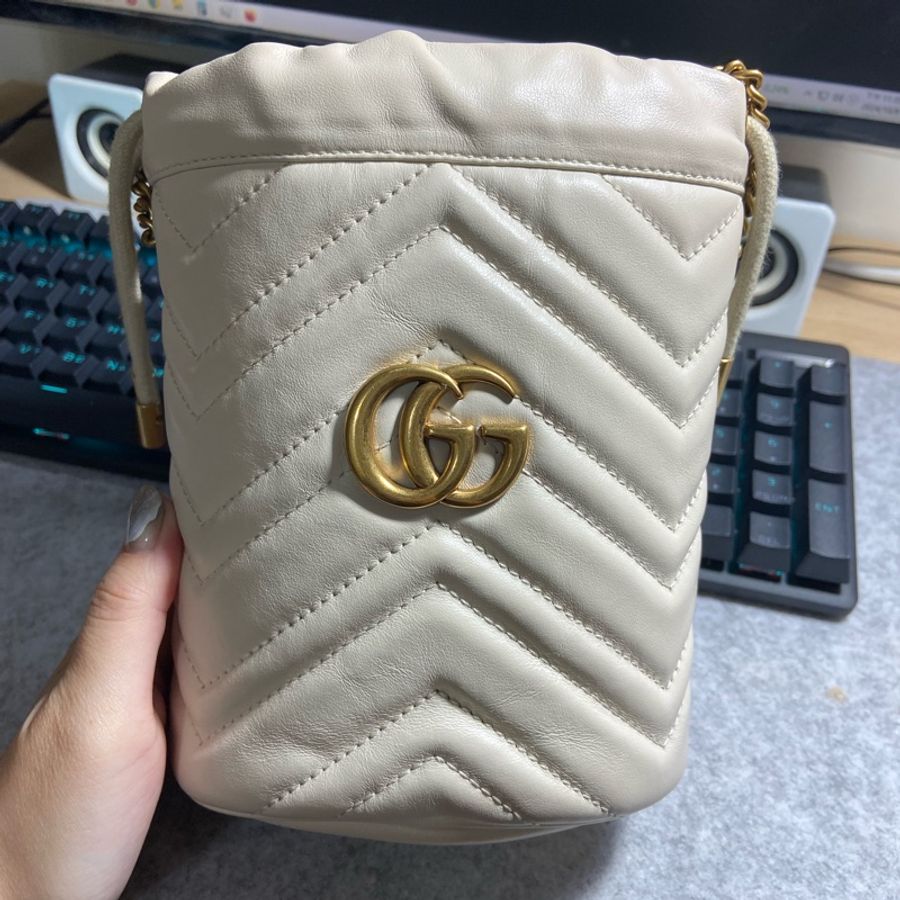 Gucci米白水桶包-5