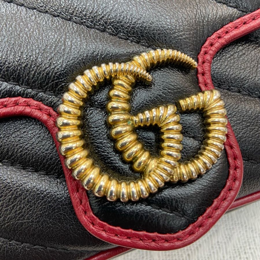⭐️近新閑置品⭐️ GUCCI 螺紋雙G款marmont mini 迷你馬蒙 羊角扣黑金-5