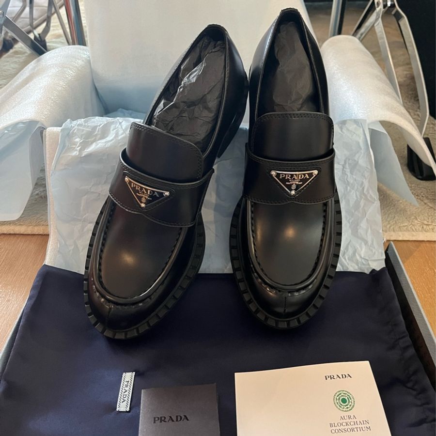 Prada 樂福鞋,全新未穿,好搭配的單品,尺寸39,38寬腳板可以-3