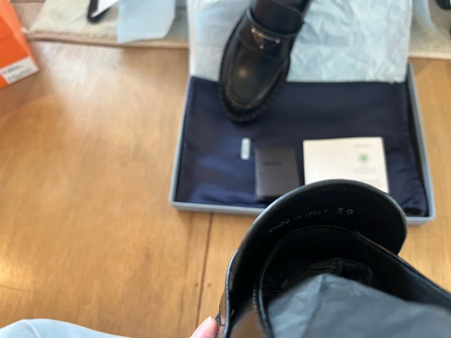 Prada 樂福鞋,全新未穿,好搭配的單品,尺寸39,38寬腳板可以-8