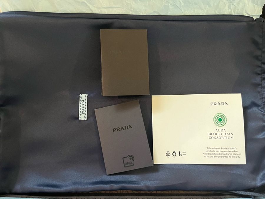 Prada 樂福鞋,全新未穿,好搭配的單品,尺寸39,38寬腳板可以-11