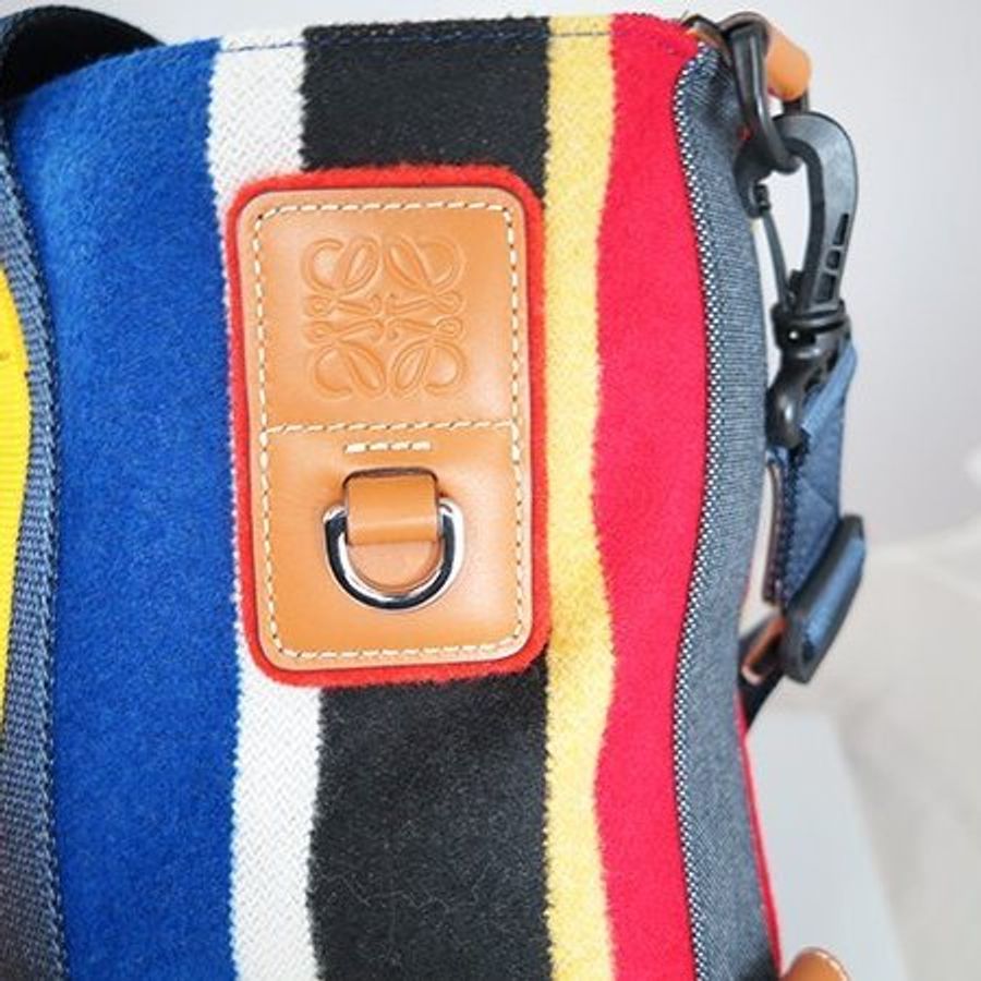已售出 ● LOEWE 彩虹羊毛條紋托特二用包 335.60.U42日本製造-5