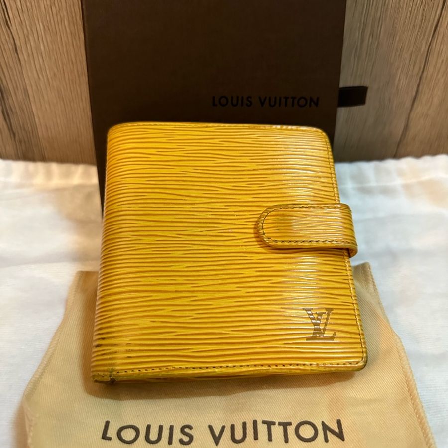 專櫃正品 LOUIS VUITTON EPI 水波紋 黃紫色 短夾-7